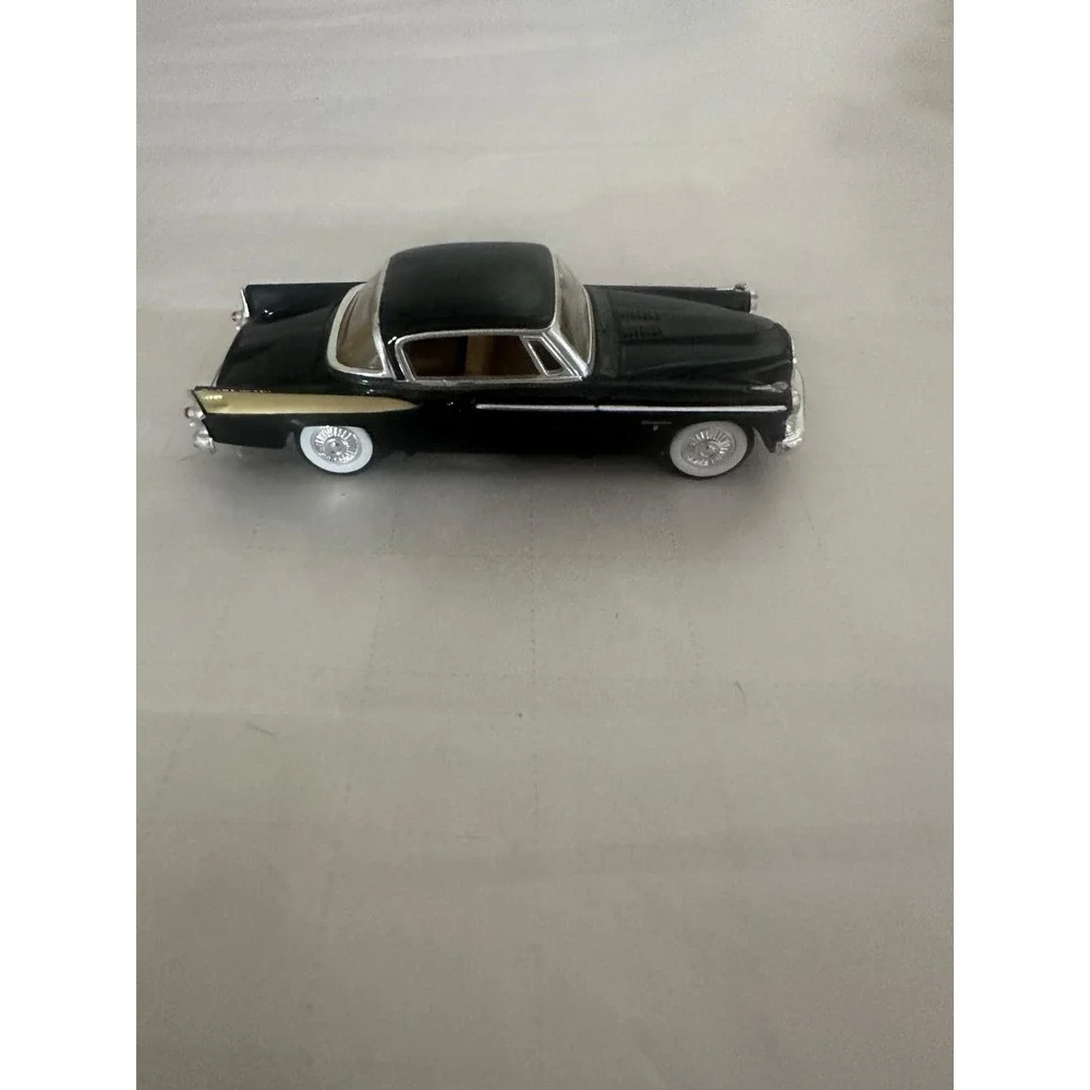 Toy Metal Die Cast 1958 Studebaker Golden Hawk Road Signature Car Black Gold